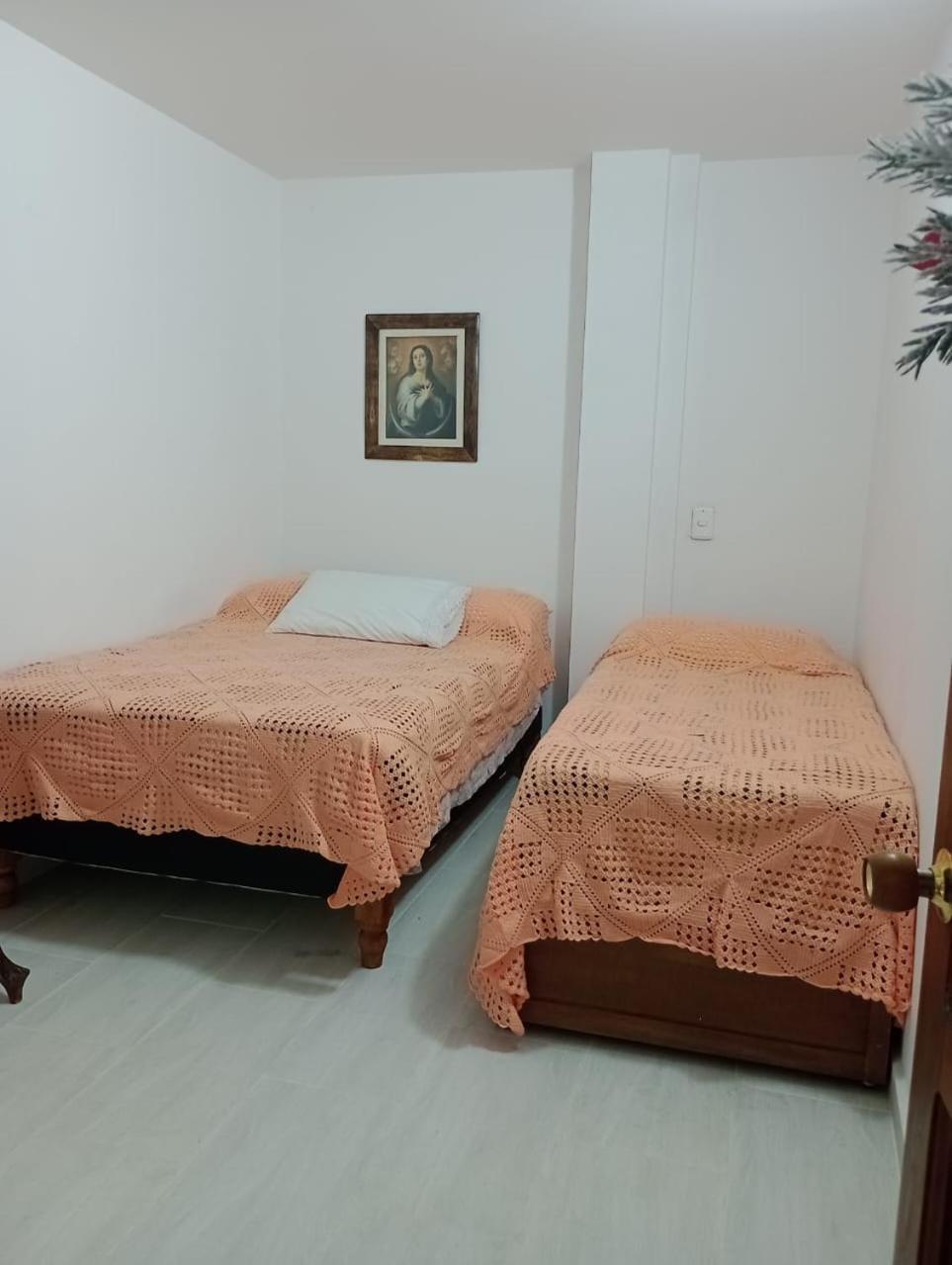 Hostal Famihotel Fundadores Jardín Extérieur photo