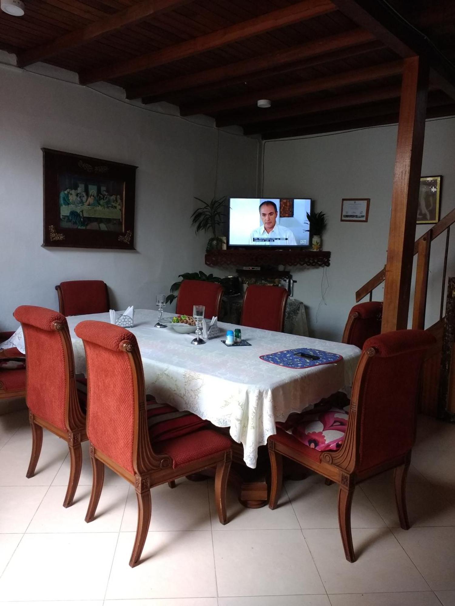 Hostal Famihotel Fundadores Jardín Extérieur photo